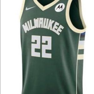 NWT Milwaukee Bucks Middleton jersey
